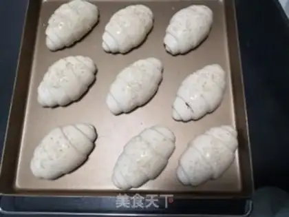 Make Bean-salary rolls step 8