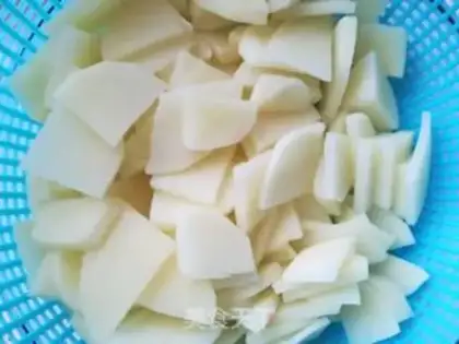 Make Five bouquets with potatoes step 1