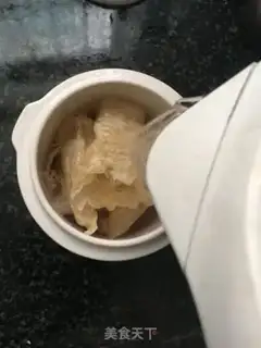 Make Chicken soup with fish glue step 3