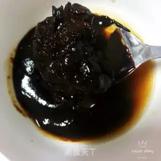 Make Soy sauce gravy noodles step 2