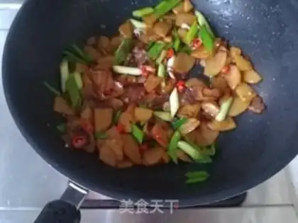 Make Five bouquets with potatoes step 7