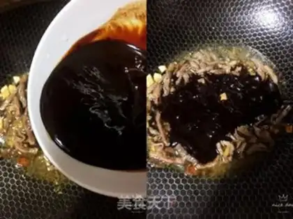 Make Soy sauce gravy noodles step 6