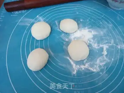 Make Onion cake step 5