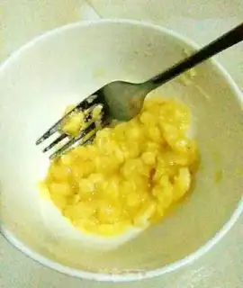 Make Eggskin banana pie step 0