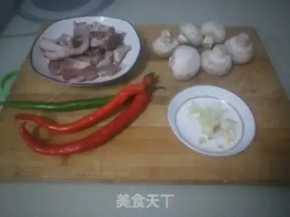 Make Pork-breathed fried garden mushrooms step 0