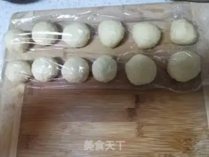 Make Coconut black sesame bread step 3
