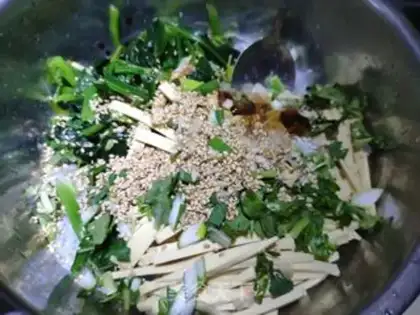 Make Spinach fan bean peel step 3