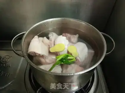 Make Rose milk pig hoof step 2