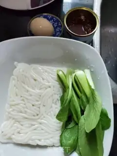Make Shrimp sauce and potatoes step 0