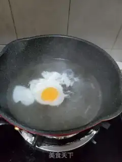 Make Shrimp sauce and potatoes step 1