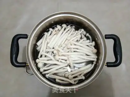 Make Onions of platinum mushrooms step 1