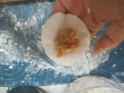 Make Horseshoe shrimp dumplings step 10