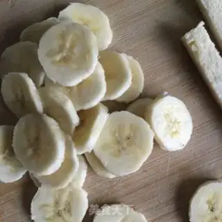 Make Banana sandwich step 1