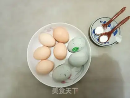 Make Pine omelet egg sausage step 0
