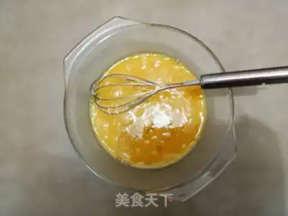 Make Pine omelet egg sausage step 2