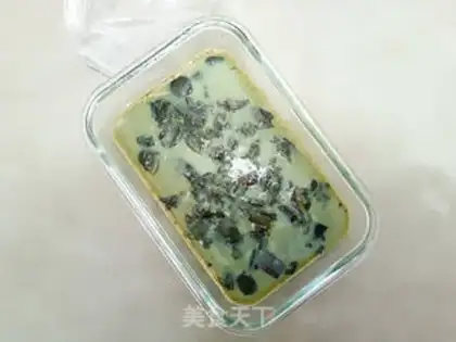 Make Pine omelet egg sausage step 7