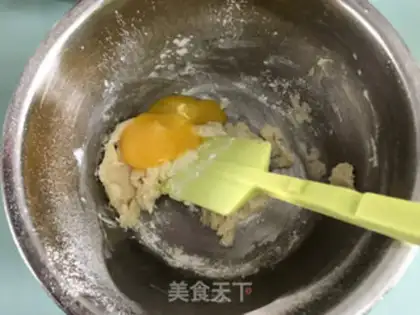 Make Fruit hug cake step 2