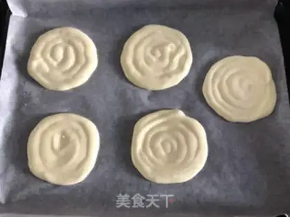 Make Fruit hug cake step 10