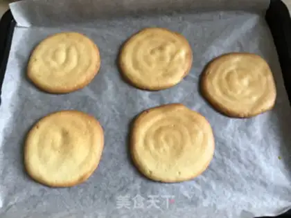 Make Fruit hug cake step 11