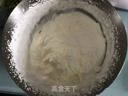 Make Fruit hug cake step 13