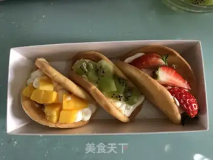 Make Fruit hug cake step 15