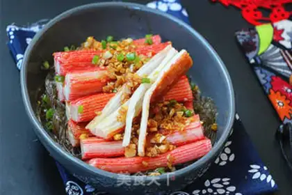 Make A fan of crab meatsticks step 6