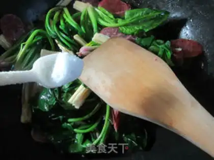 Make Sausage rotting spinach step 5