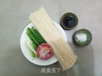 Make Onion noodles step 0