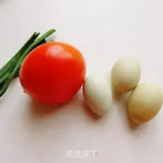 Make Tomato fried eggs step 0
