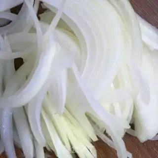Make Onion fried beef rolls step 2
