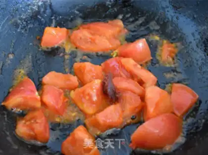 Make Black garlic tomato beef soup step 5