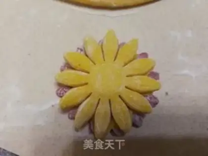 Make Cute flower step 6