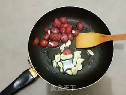 Make Orchid fried sausage step 3