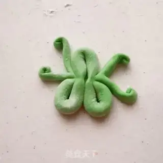 Make Flower buns step 23