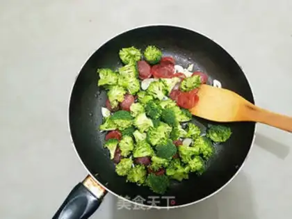 Make Orchid fried sausage step 4