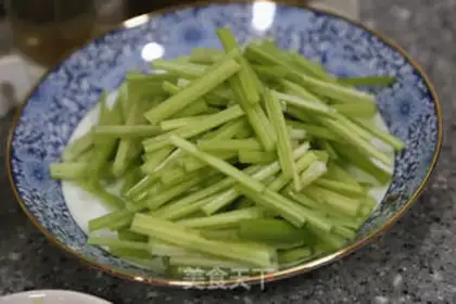 Make Celery with beef step 7