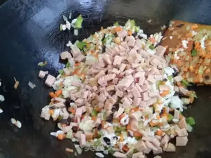 Make Vegetable rice with beef sausage step 8