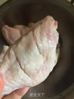 Make Garlic beans, steamed chicken wings step 1