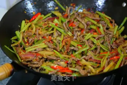 Make Celery with beef step 18
