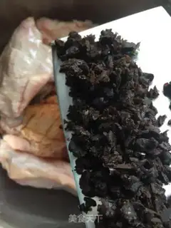 Make Garlic beans, steamed chicken wings step 6