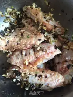 Make Garlic beans, steamed chicken wings step 8