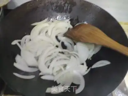 Make Onion fried eggs step 4