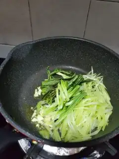 Make Fried silk step 3