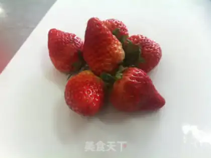 Make Strawberry shrimp step 1