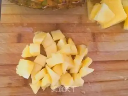 Make Pineapple shrimp step 3