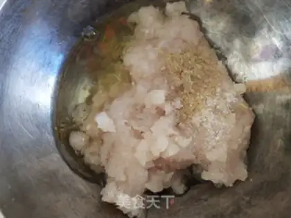Make Hand-to-hand fish balls step 1