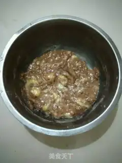 Make Banana chocolate walnut cake step 4