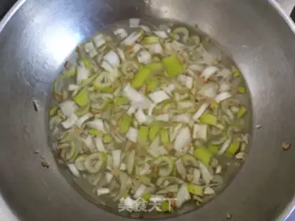 Make Hand-to-hand fish balls step 2