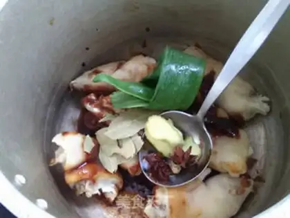 Make Pig hoof and soybeans step 6