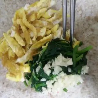 Make Egg silk, spinach step 4